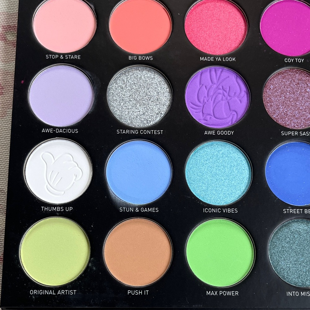 Disney Eyeshadow Palette matte and shimmer Truth Be Bold - Picture 6 of 16